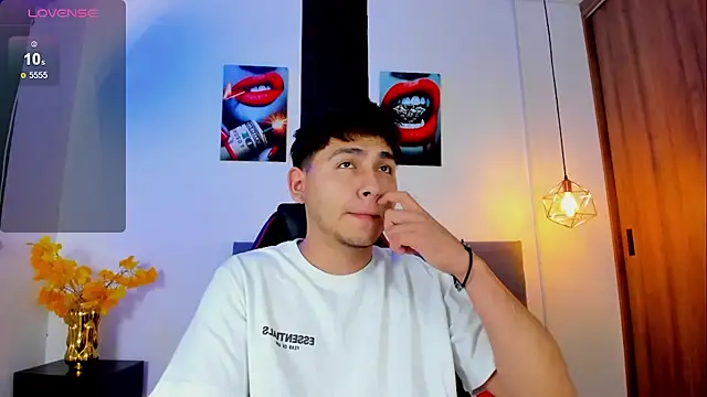 Nicolas James Sc online show from October 18, 2025, 12:51 pm