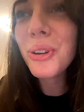 Petitbiscuit2B0 online show from November 2, 2025, 11:32 pm