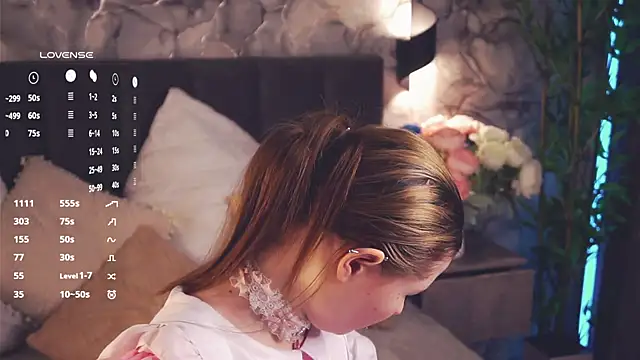 LynHillaire online show from April 21, 2026, 12:45 pm