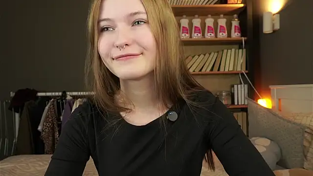 LynHillaire online show from February 14, 2026, 11:21 am