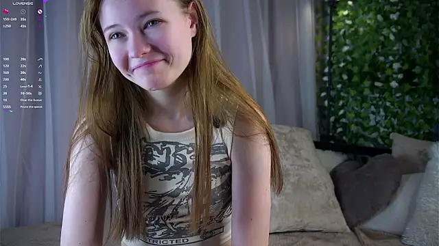 LynHillaire online show from February 26, 2026, 12:27 pm