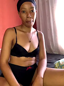 Snapshot of Pretty_Beauty chatting on October 2, 2025, 8:29 am Pretty Beauty online show from October 2, 2025, 8:29 am