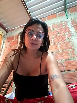 YadiraOrozco online show from January 8, 2026, 12:00 pm