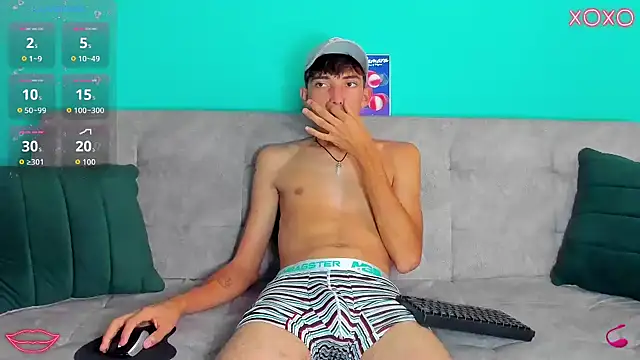 Snapshot of Maikol_Ortiz chatting on October 15, 2025, 1:08 pm Maikol Ortiz online show from October 15, 2025, 1:08 pm