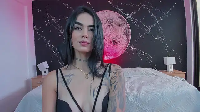 Luna-Evans online show from September 17, 2025, 8:33 pm