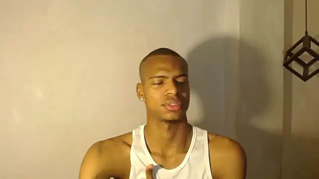 Snapshot of criss_zuri chatting on October 8, 2025, 11:45 am criss zuri online show from October 8, 2025, 11:45 am