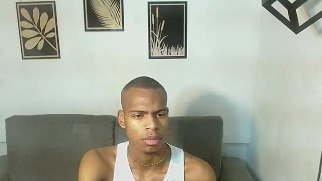 Snapshot of criss_zuri chatting on October 1, 2025, 11:36 am criss zuri online show from October 1, 2025, 11:36 am