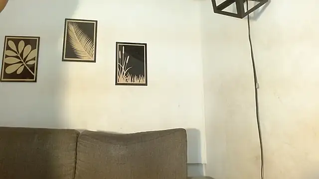 criss zuri online show from November 26, 2025, 3:12 pm