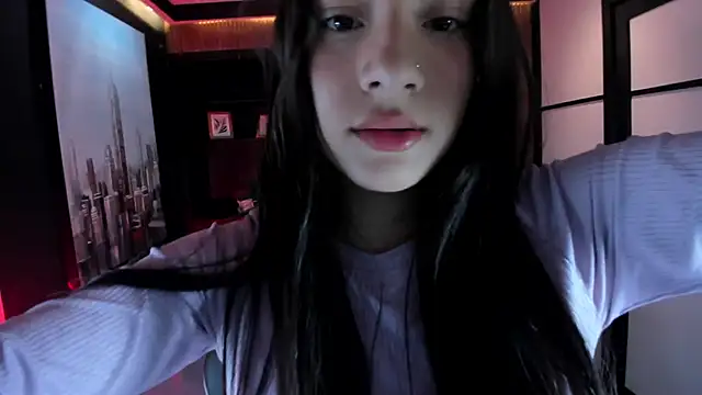 AlliceCopper online show from October 18, 2025, 1:46 pm