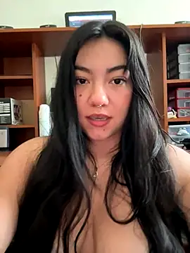 Snapshot of Yui-Ch06 chatting on September 22, 2025, 2:45 pm Yui-Ch06 online show from September 22, 2025, 2:45 pm