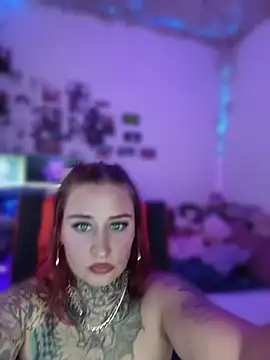 Snapshot of blazed_vixen chatting on June 19, 2026, 10:47 pm blazed vixen online show from June 19, 2026, 10:47 pm