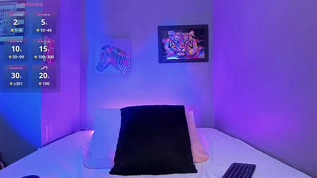 Snapshot of meghanmaslow chatting on September 17, 2025, 10:01 pm meghanmaslow online show from September 17, 2025, 10:01 pm