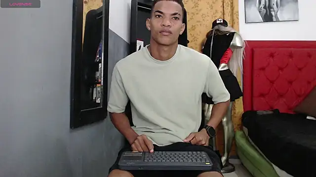 David s3xy online show from September 20, 2025, 5:29 pm