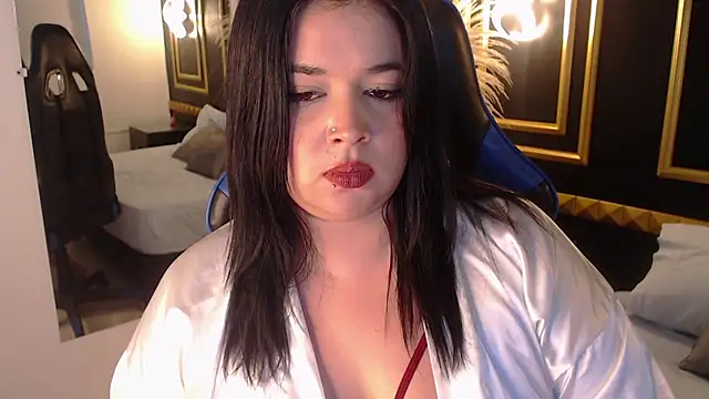 zoe zi online show from September 13, 2025, 2:22 am