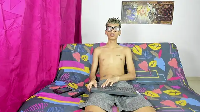 Snapshot of sex_deep777 chatting on September 28, 2025, 2:07 am sex deep777 online show from September 28, 2025, 2:07 am