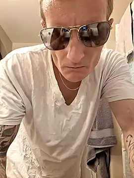 WWGD69 online show from May 19, 2026, 12:37 am