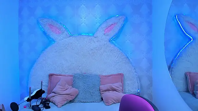 Gaby louse online show from March 19, 2026, 7:25 pm