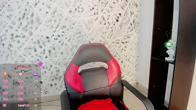 Snapshot of MIA_HOT23CM_S7S chatting on October 30, 2025, 12:03 pm MIA HOT23CM S7S online show from October 30, 2025, 12:03 pm