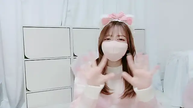 Snapshot of Hanachan_Gcup_ chatting on October 30, 2025, 11:19 am Hanachan Gcup  online show from October 30, 2025, 11:19 am