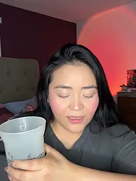 Snapshot of MyHoneyFrida chatting on September 22, 2025, 3:23 am MyHoneyFrida online show from September 22, 2025, 3:23 am