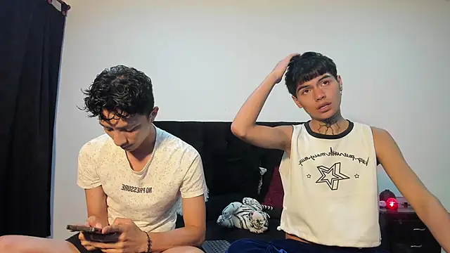 Snapshot of mhatias_ chatting on October 27, 2025, 1:28 am mhatias online show from October 27, 2025, 1:28 am