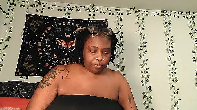 mistressnelle online show from July 4, 2026, 9:04 am