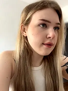 elliss  online show from October 2, 2025, 6:39 am