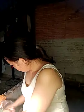 KumChyn online show from October 15, 2025, 2:47 pm