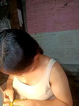 KumChyn online show from October 5, 2025, 1:02 pm