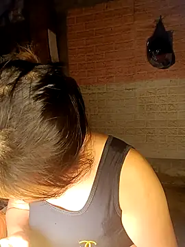 KumChyn online show from October 17, 2025, 11:39 pm