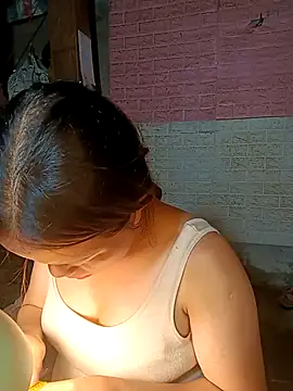 KumChyn online show from October 6, 2025, 1:23 pm