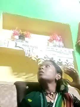 Snapshot of Hema4545 chatting on September 10, 2025, 7:24 pm Hema4545 online show from September 10, 2025, 7:24 pm