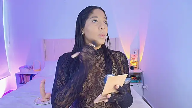 Snapshot of Megan_ale chatting on October 12, 2025, 6:20 pm Megan ale online show from October 12, 2025, 6:20 pm