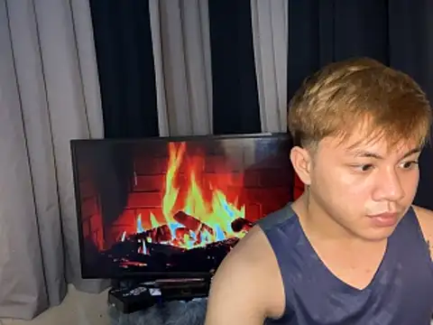 Urfucker drei online show from December 17, 2025, 7:08 pm