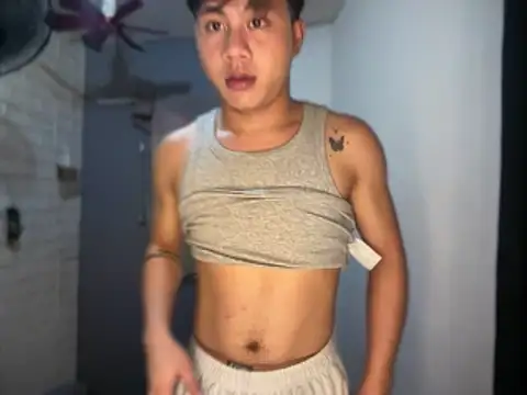 Urfucker drei online show from June 15, 2026, 11:15 pm