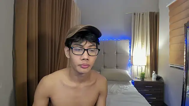 Snapshot of fucking_hot2 chatting on September 21, 2025, 9:31 pm fucking hot2 online show from September 21, 2025, 9:31 pm