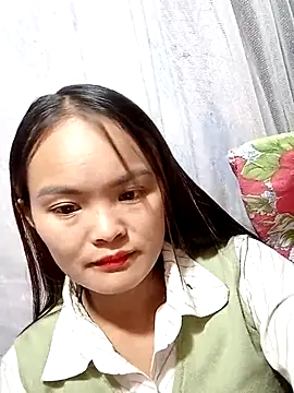 Snapshot of xinhxinhcute chatting on September 24, 2025, 3:24 am xinhxinhcute online show from September 24, 2025, 3:24 am