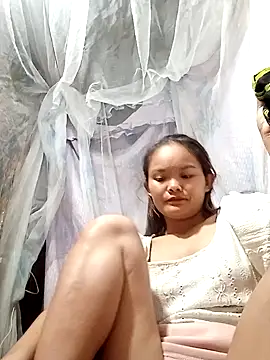 Snapshot of xinhxinhcute chatting on October 6, 2025, 2:02 am xinhxinhcute online show from October 6, 2025, 2:02 am