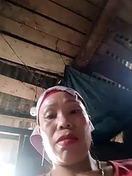 Snapshot of kihi-yo chatting on November 9, 2025, 2:15 am kihi-yo online show from November 9, 2025, 2:15 am