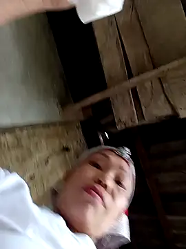 Snapshot of kihi-yo chatting on October 1, 2025, 1:44 am kihi-yo online show from October 1, 2025, 1:44 am