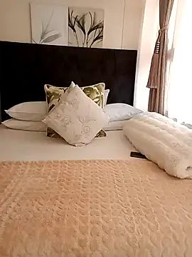 Creamy Chocolatex online show from October 17, 2025, 8:39 am