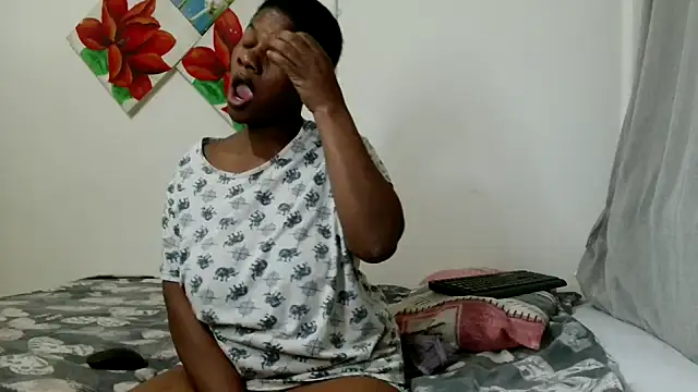 CrunchyxxSexy online show from September 22, 2025, 7:09 pm