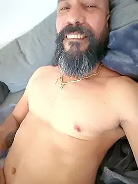 Latinox79 online show from April 23, 2026, 1:35 pm