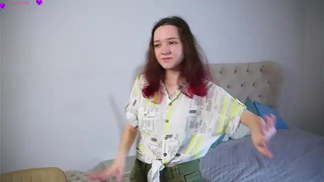 Snapshot of RolandaFolkes chatting on September 19, 2025, 4:27 am RolandaFolkes online show from September 19, 2025, 4:27 am