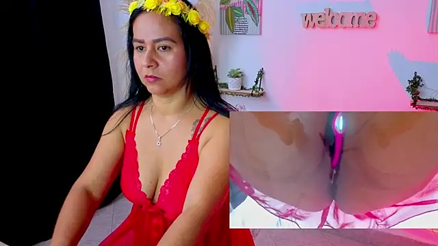 Snapshot of VioletaMedusa chatting on October 22, 2025, 11:58 pm VioletaMedusa online show from October 22, 2025, 11:58 pm