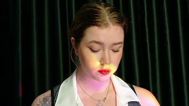 Snapshot of Rebecca_Lace chatting on October 17, 2025, 9:27 pm Rebecca Lace online show from October 17, 2025, 9:27 pm