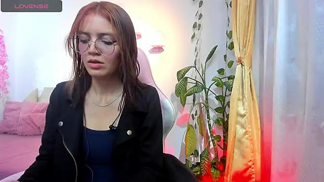 Snapshot of Jade22__ chatting on September 11, 2025, 12:49 pm Jade22 online show from September 11, 2025, 12:49 pm