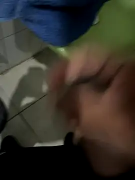 FromVnz online show from October 28, 2025, 12:48 pm