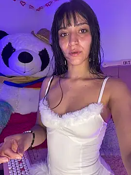Snapshot of LindaWz_ chatting on June 20, 2026, 8:08 am LindaWz online show from June 20, 2026, 8:08 am