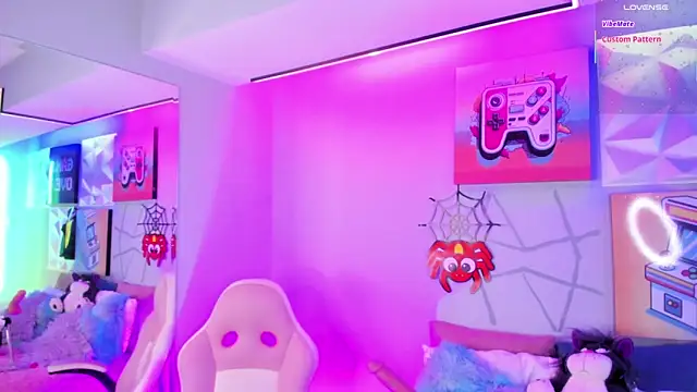 Snapshot of LindaWz_ chatting on October 31, 2025, 6:32 am LindaWz  online show from October 31, 2025, 6:32 am